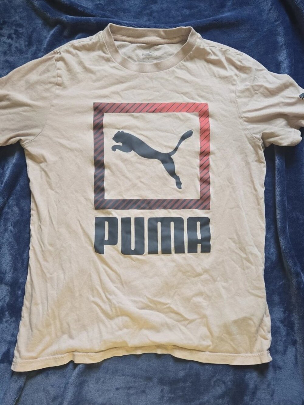 VTG Puma Big Logo Graphic T-Shirt Beige Size Small